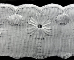 Шитьё № 301906 шир 30мм(уп.9м)