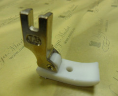 Лапка фторопластовая  под кедер